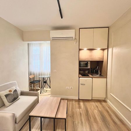 Syncron Apartments In The Center Of Tirana Bagian luar foto