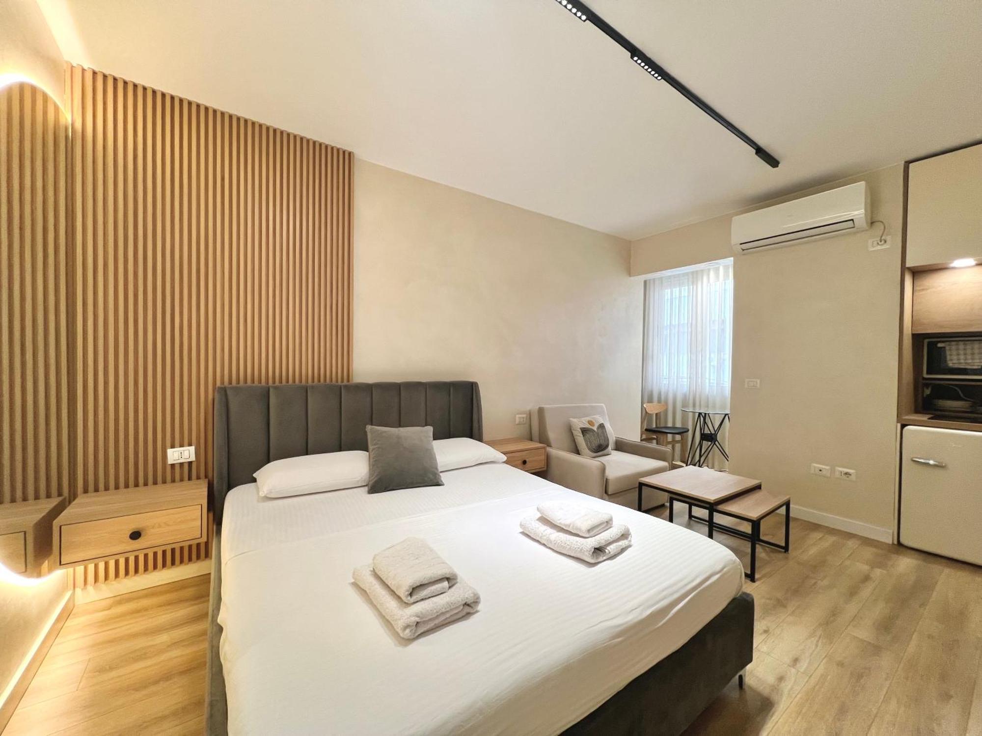 Syncron Apartments In The Center Of Tirana Bagian luar foto