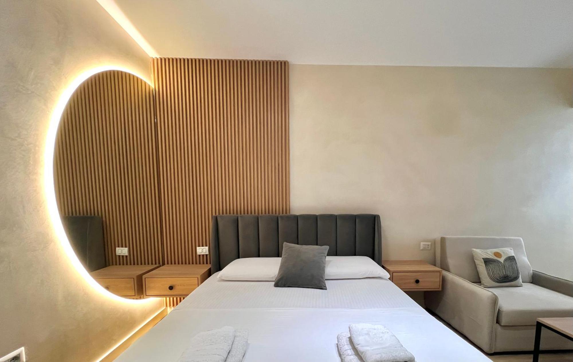 Syncron Apartments In The Center Of Tirana Bagian luar foto