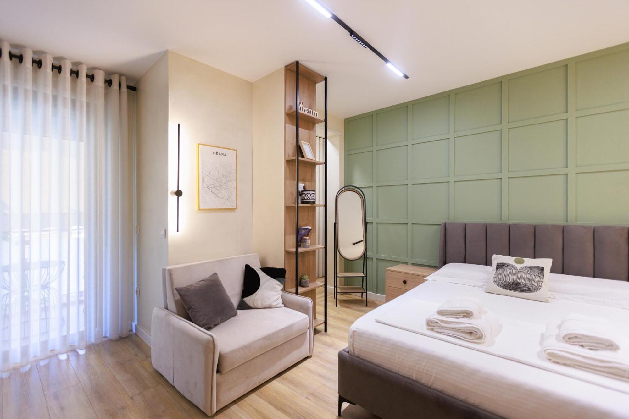 Syncron Apartments In The Center Of Tirana Bagian luar foto