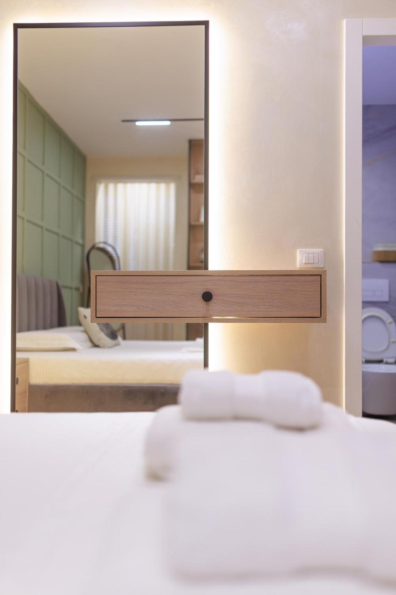 Syncron Apartments In The Center Of Tirana Bagian luar foto