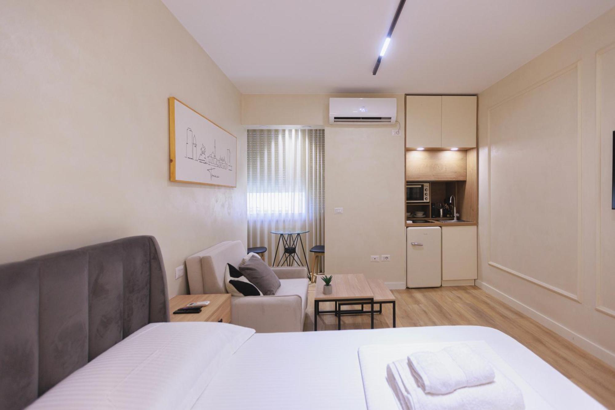 Syncron Apartments In The Center Of Tirana Bagian luar foto